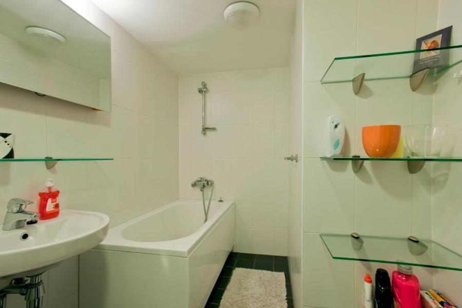 Tatari Apartment Tallinn Oda fotoğraf