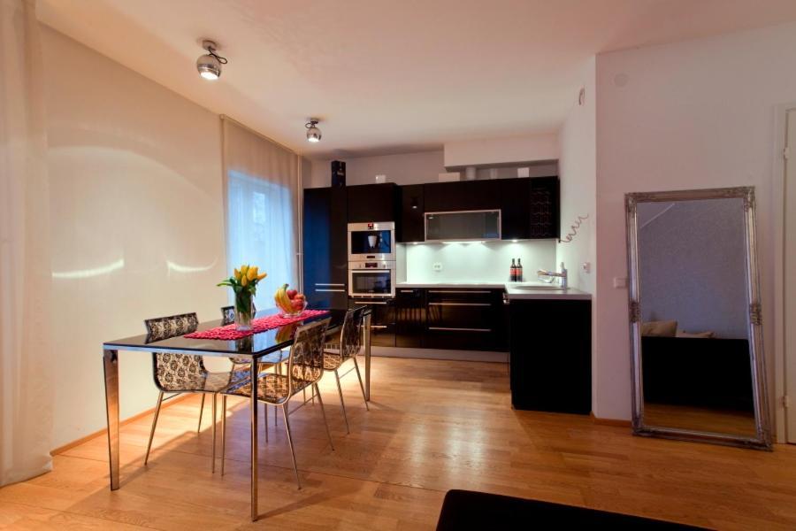 Tatari Apartment Tallinn Oda fotoğraf